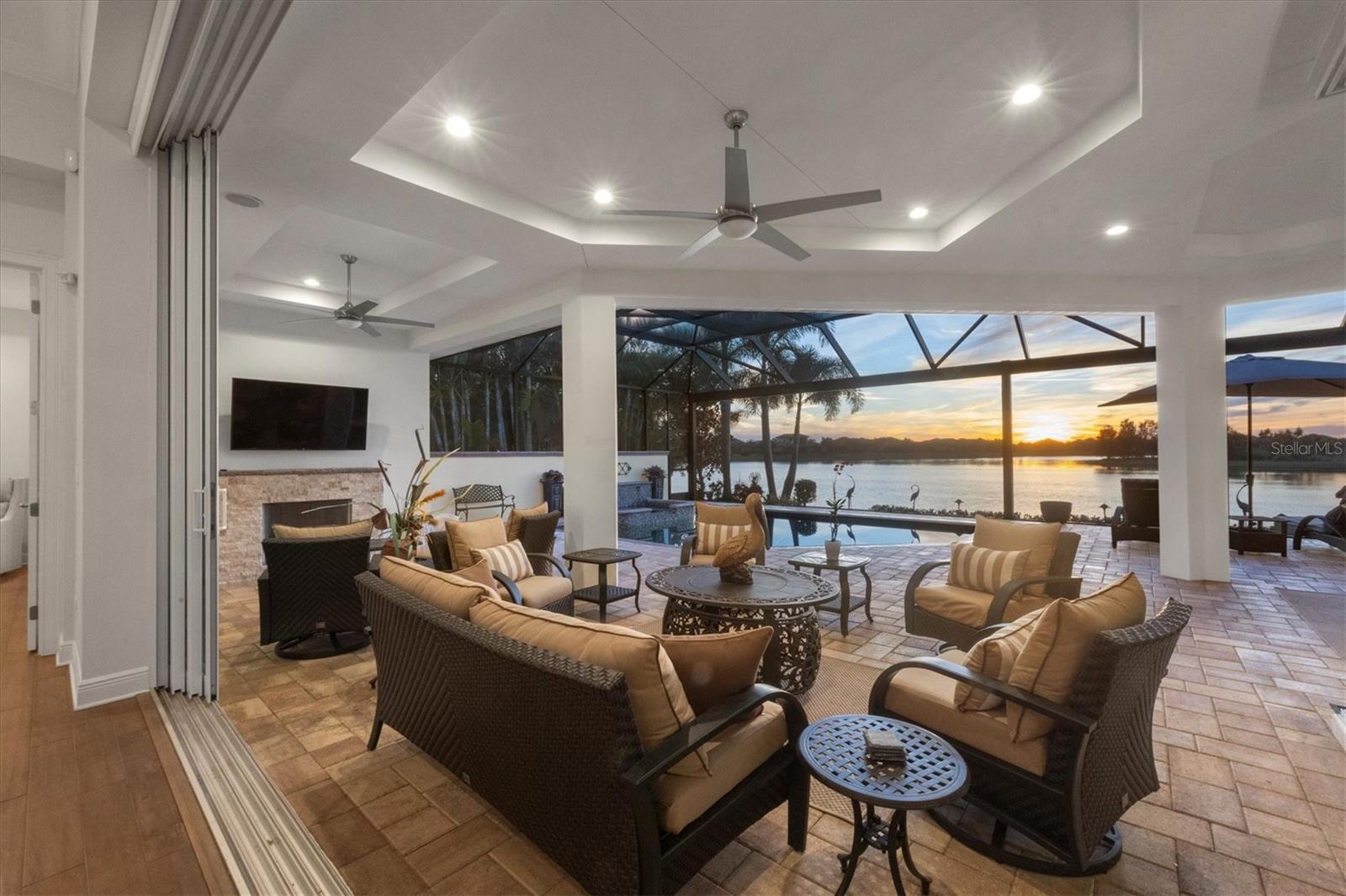 COUNTRY CLUB EAST AT LAKEWD RNCH YY1-4 - Residential