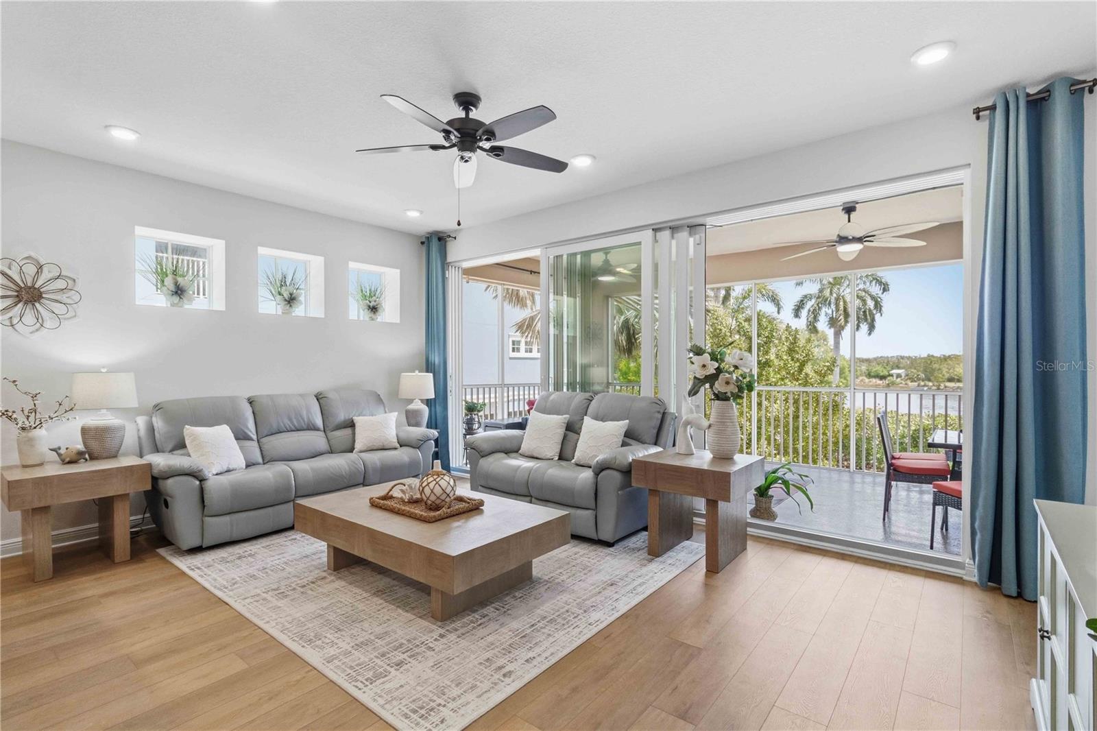 395 ARUBA CIRCLE 102