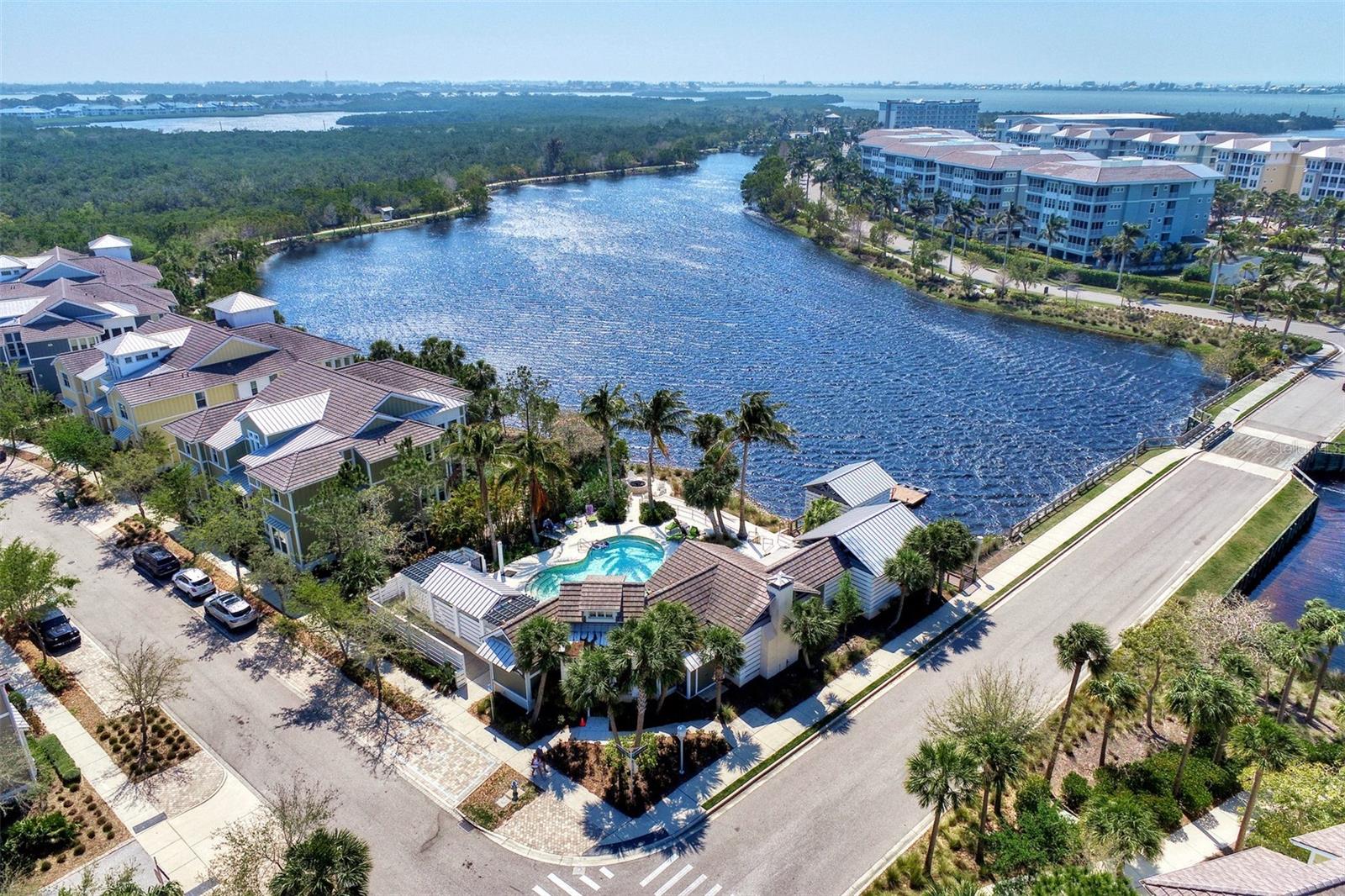 MARINA WALK ON ONE PARTICULAR HARBOUR - Residential