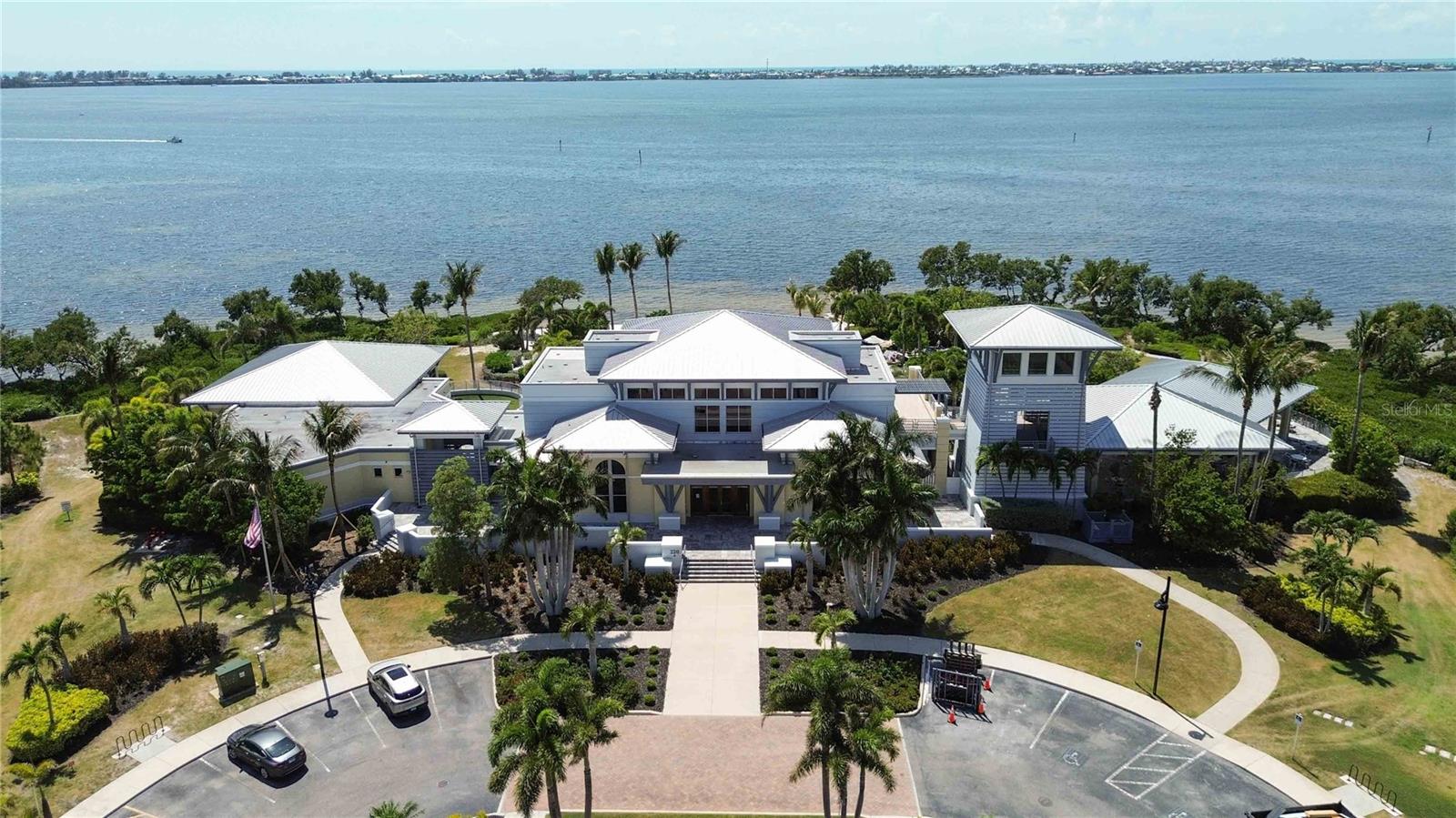 MARINA WALK ON ONE PARTICULAR HARBOUR - Residential
