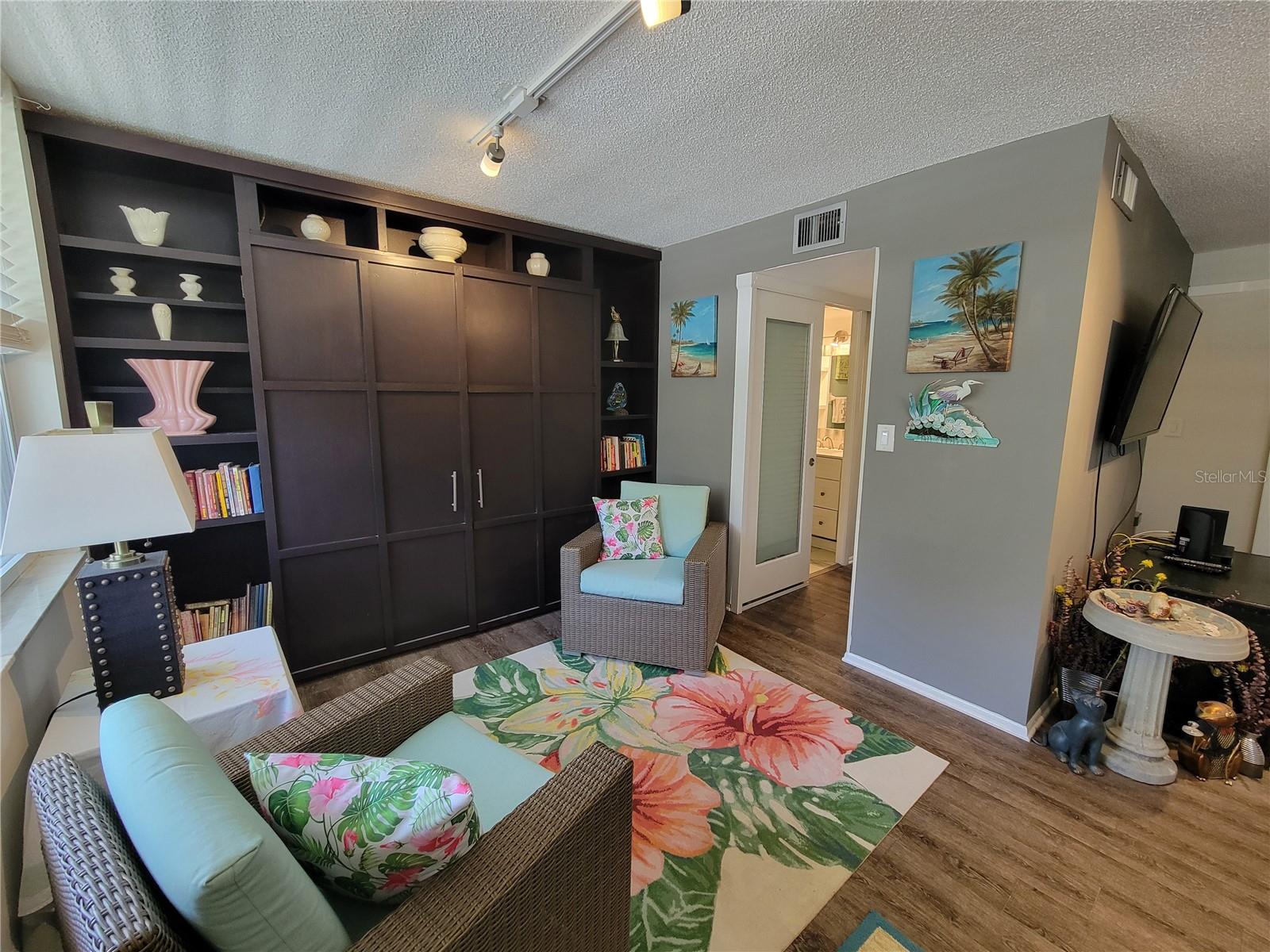 WINSTON PARK NORTHEAST - Residential