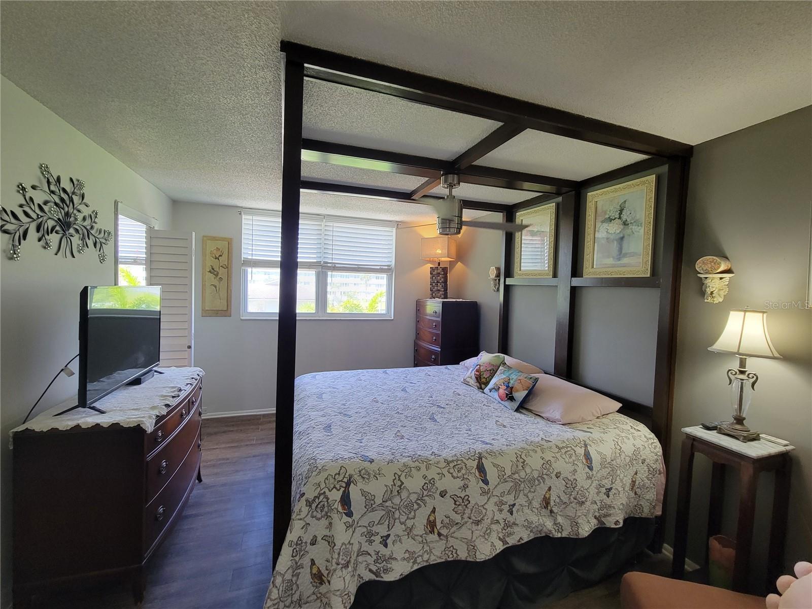 WINSTON PARK NORTHEAST - Residential