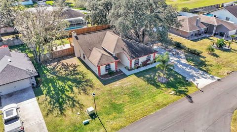 A home in LAKELAND