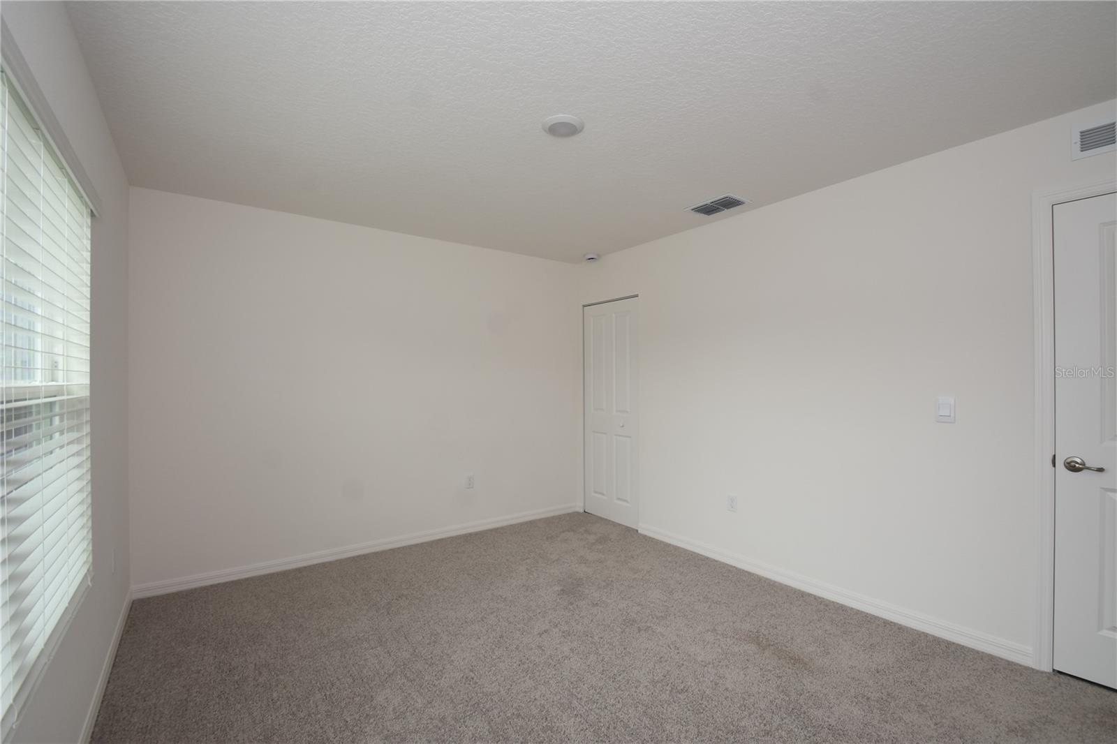 QUAIL HOLLOW - Residential Lease
