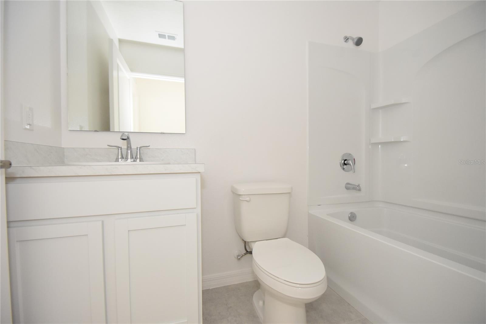 QUAIL HOLLOW - Residential Lease