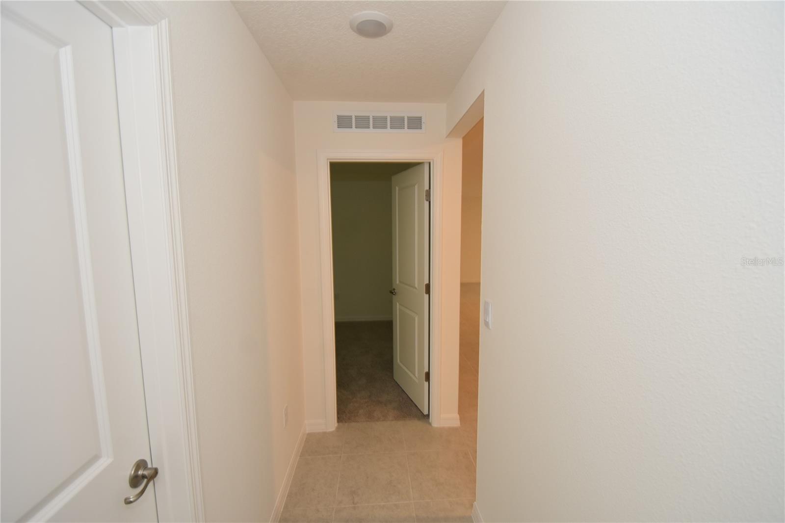 QUAIL HOLLOW - Residential Lease