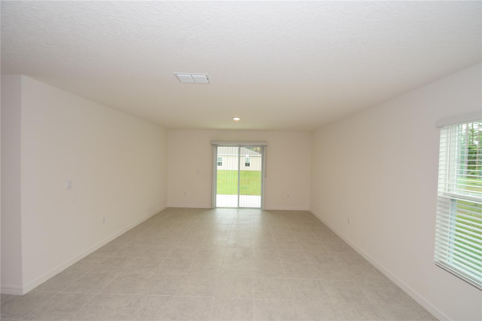 QUAIL HOLLOW - Residential Lease