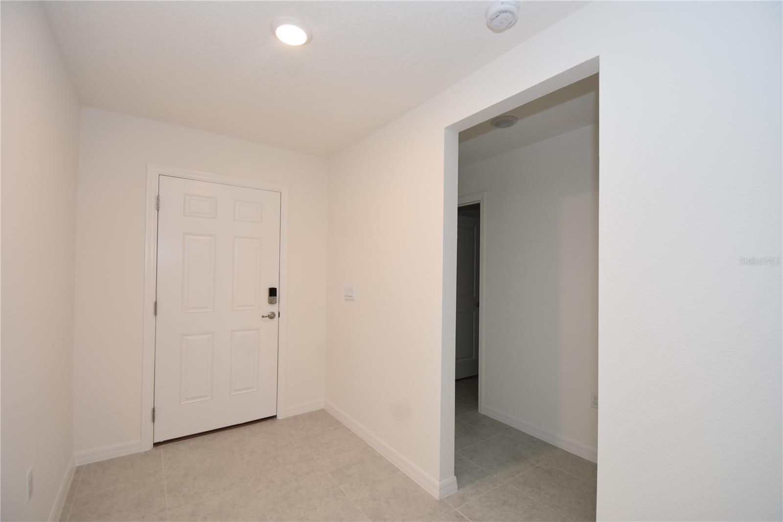 QUAIL HOLLOW - Residential Lease