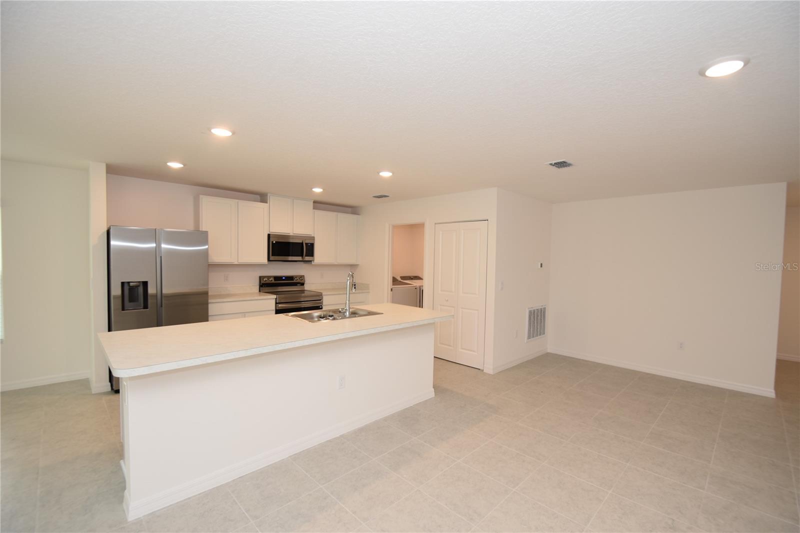 QUAIL HOLLOW - Residential Lease