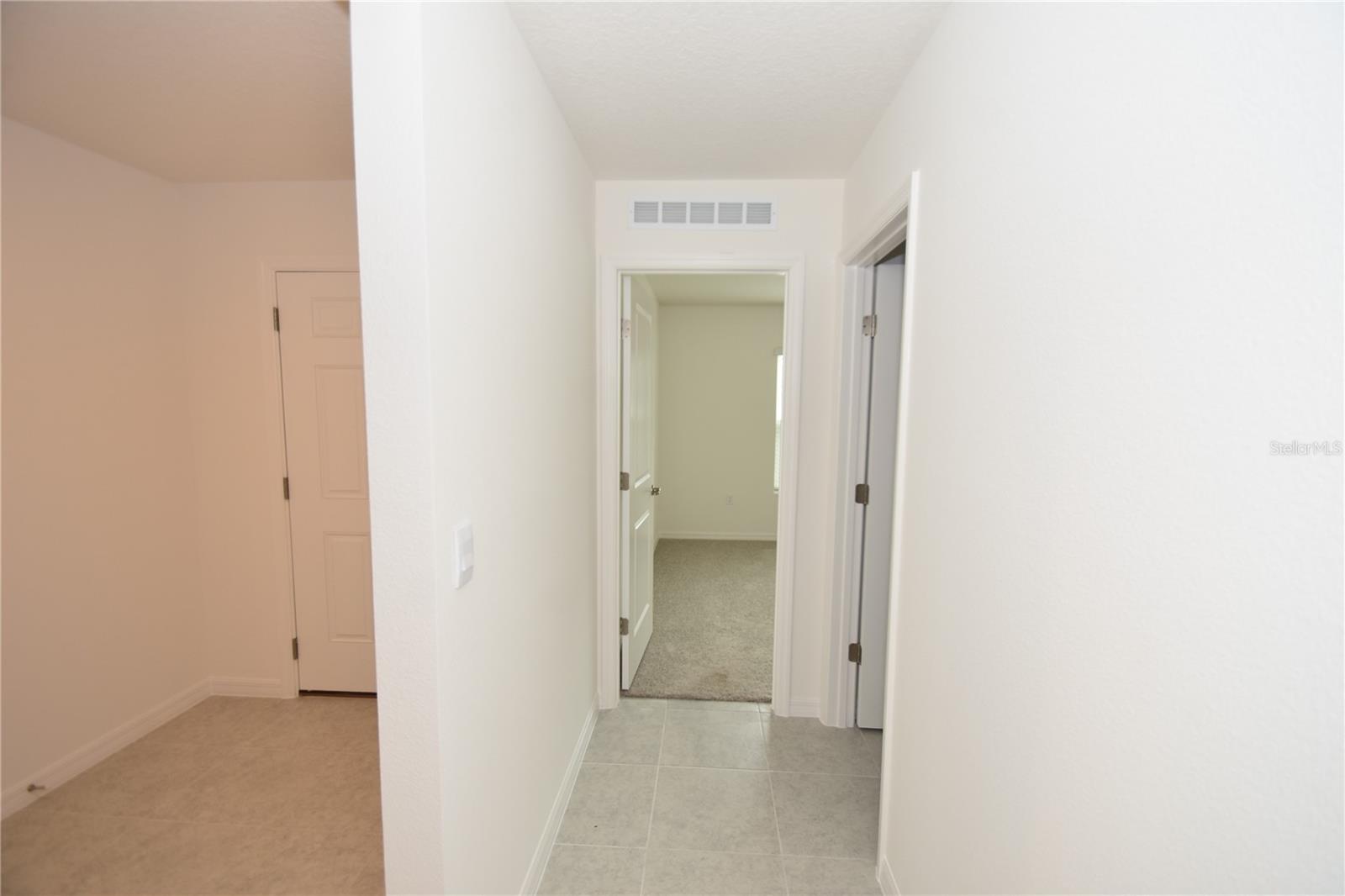 QUAIL HOLLOW - Residential Lease