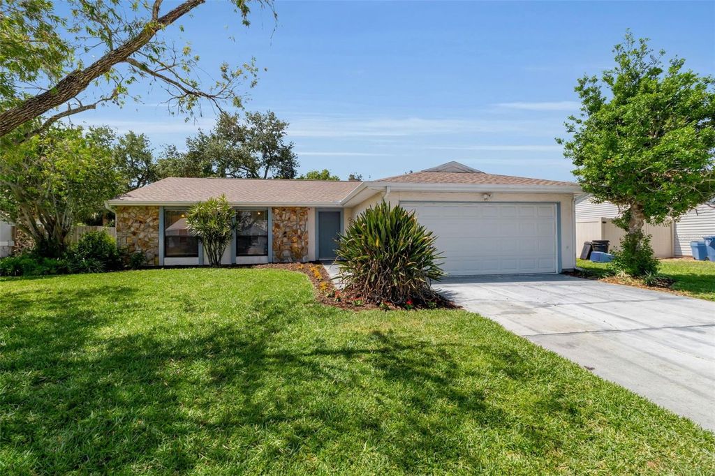 Photo of 6707 35th Avenue W, Bradenton, FL 34209 (MLS # A4692024)