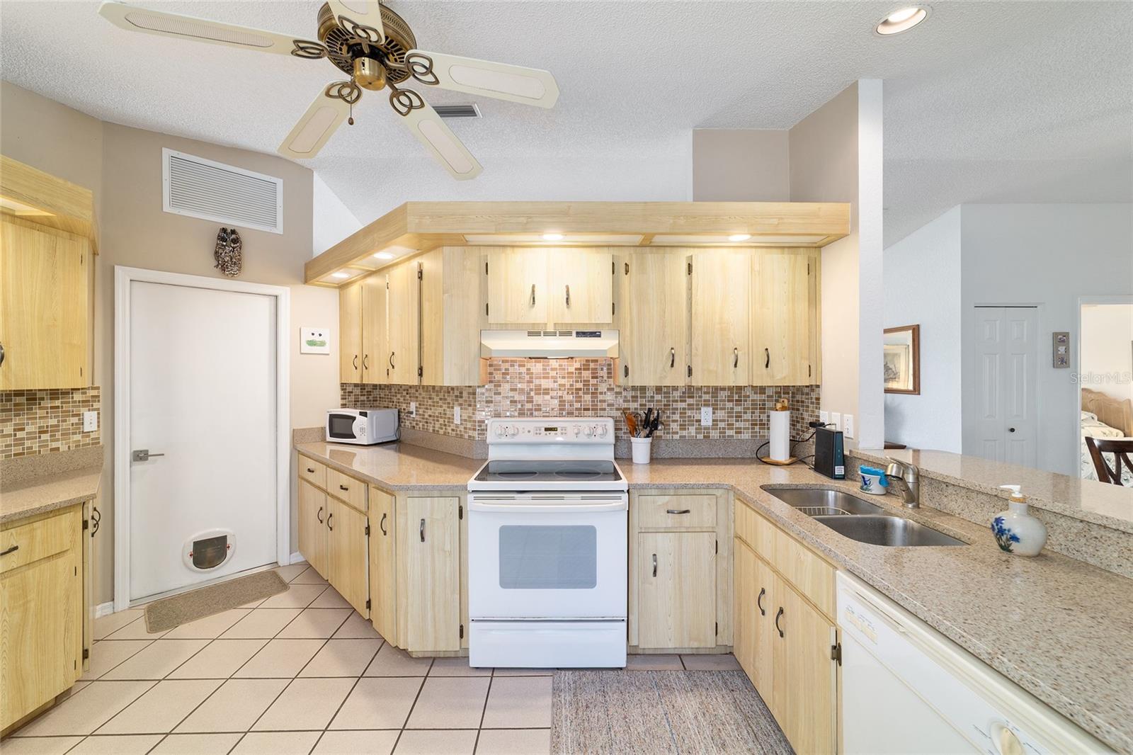 OAK RUN COUNTRY CLUB - Residential