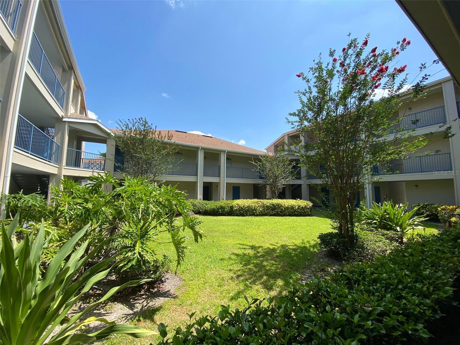 BERMUDA DUNES - Residential