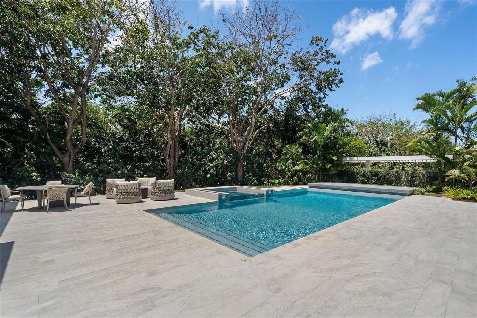 DORADO BEACH EAST - Residential
