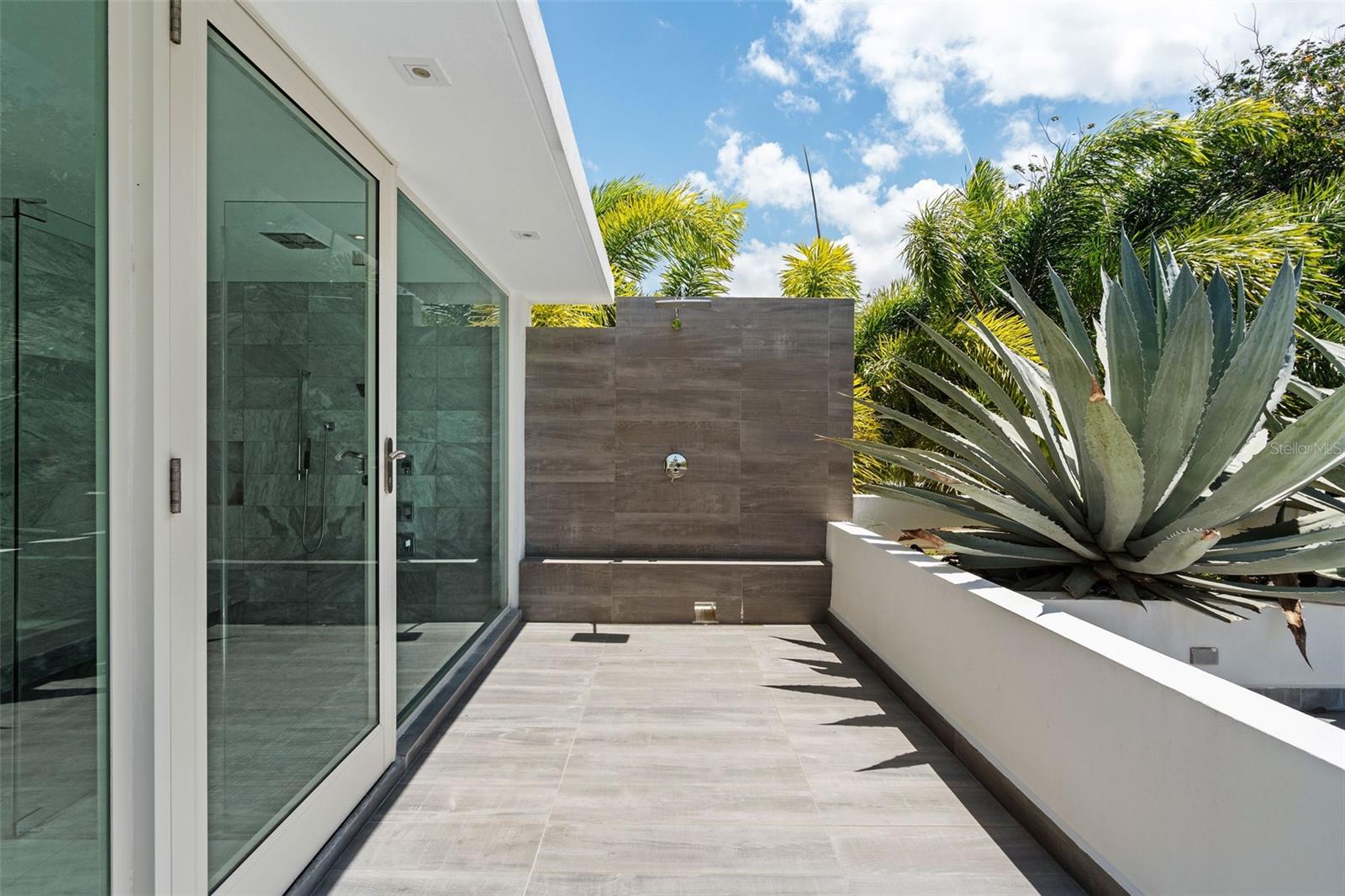 DORADO BEACH EAST - Residential