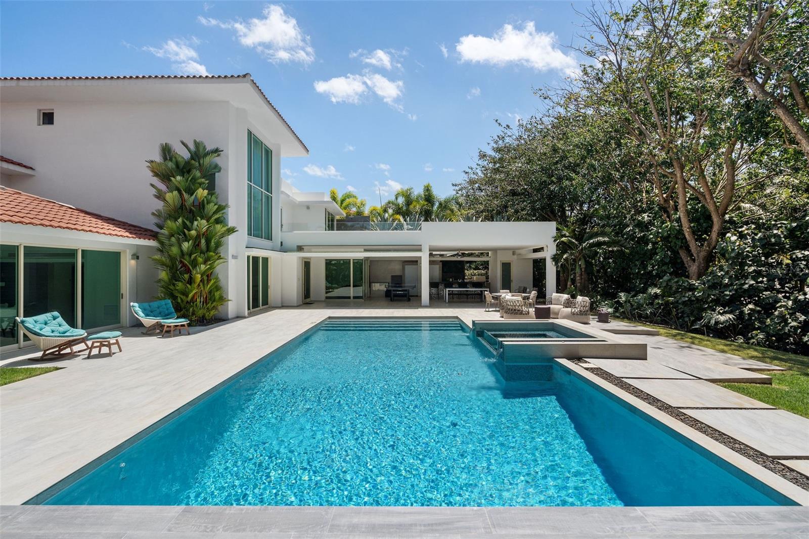 DORADO BEACH EAST - Residential