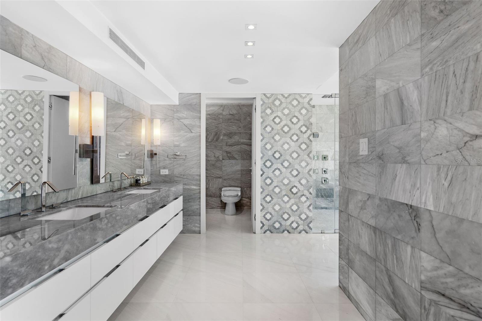 DORADO BEACH EAST - Residential