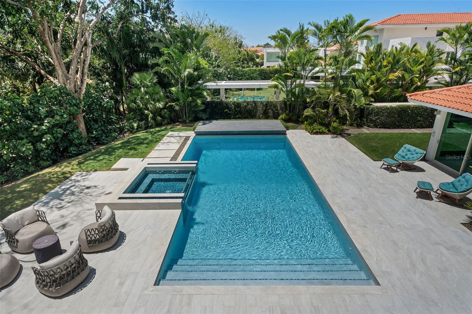DORADO BEACH EAST - Residential