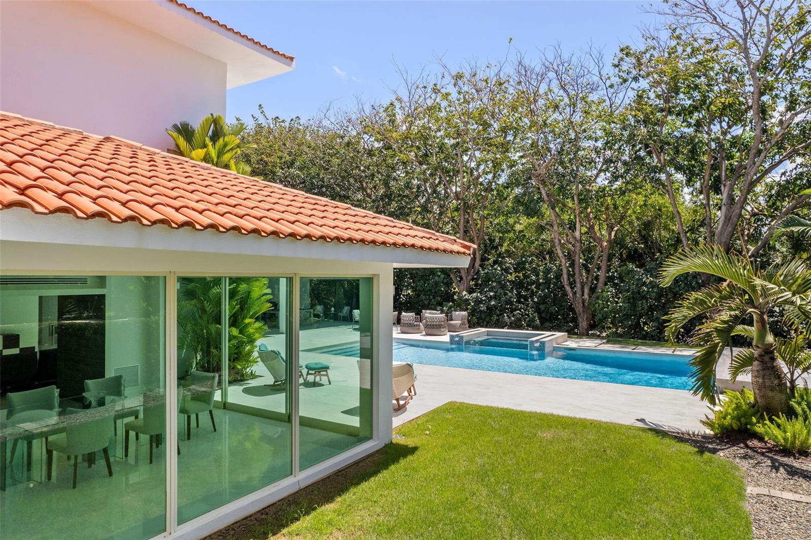DORADO BEACH EAST - Residential