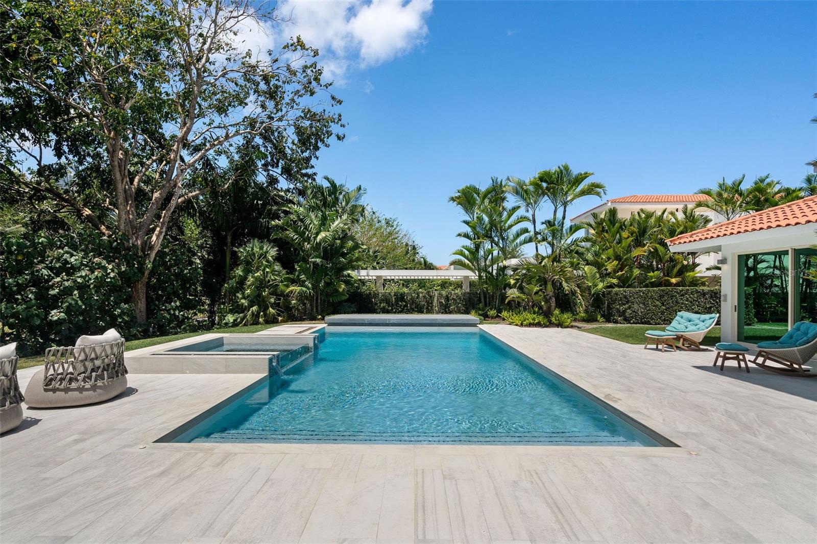 DORADO BEACH EAST - Residential