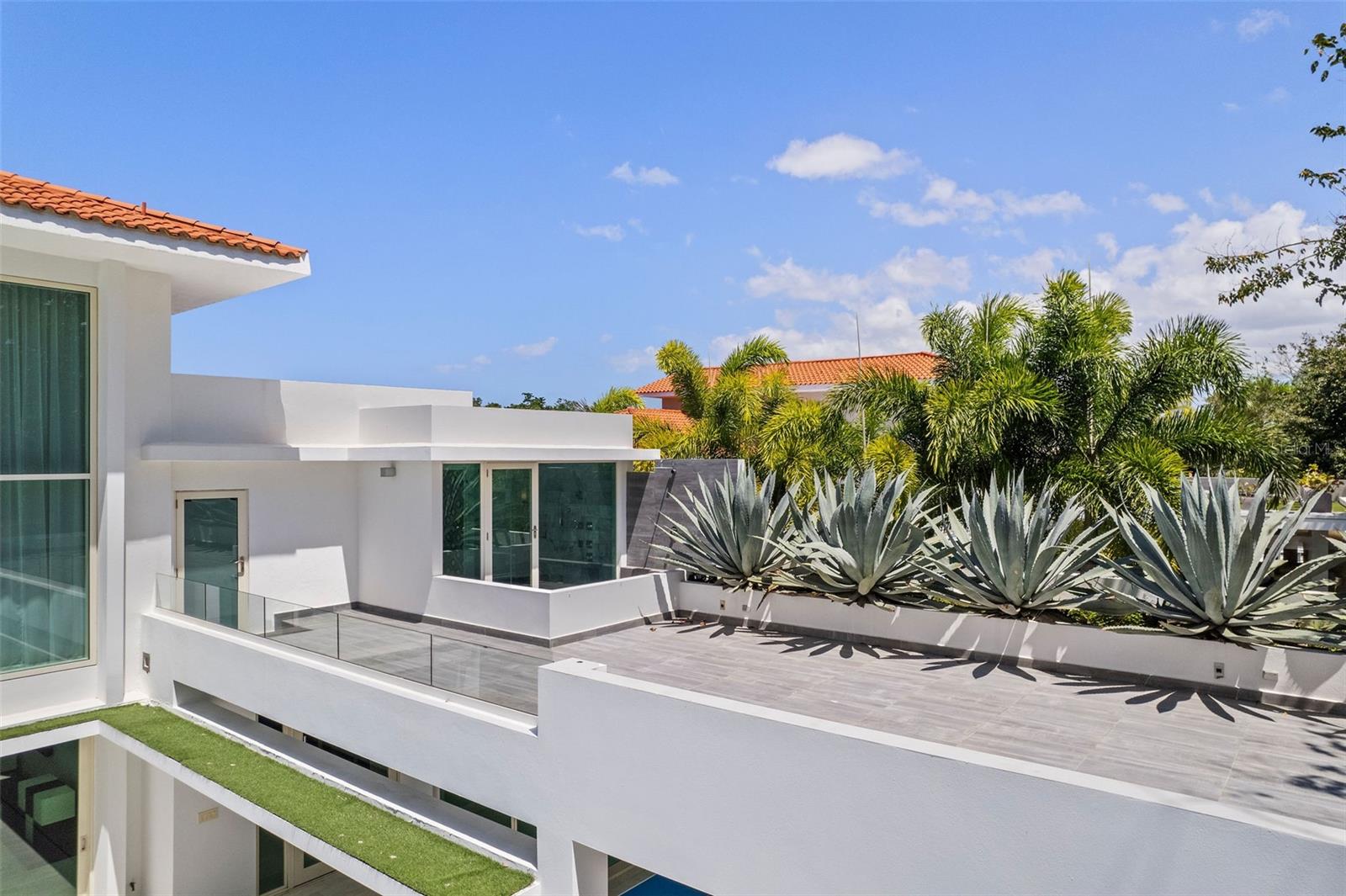 DORADO BEACH EAST - Residential