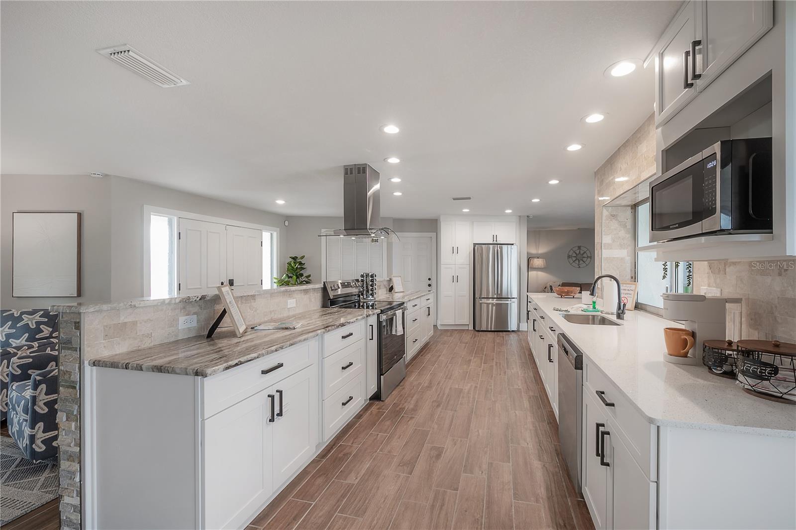 APOLLO BEACH UNIT 13 PT 1 RE - Residential