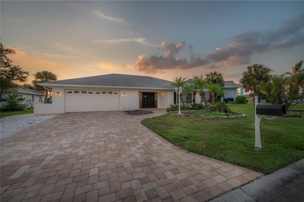 Photo of 6322 Cottonwood Lane, Apollo Beach, FL 33572 (MLS # TB8508945)