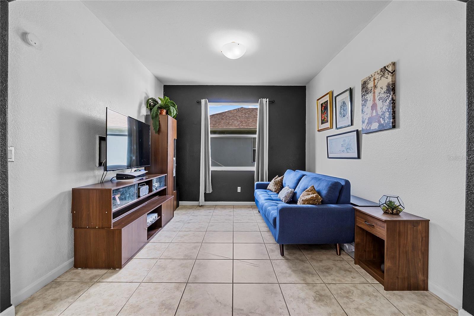 2933 WHITE CEDAR CIRCLE