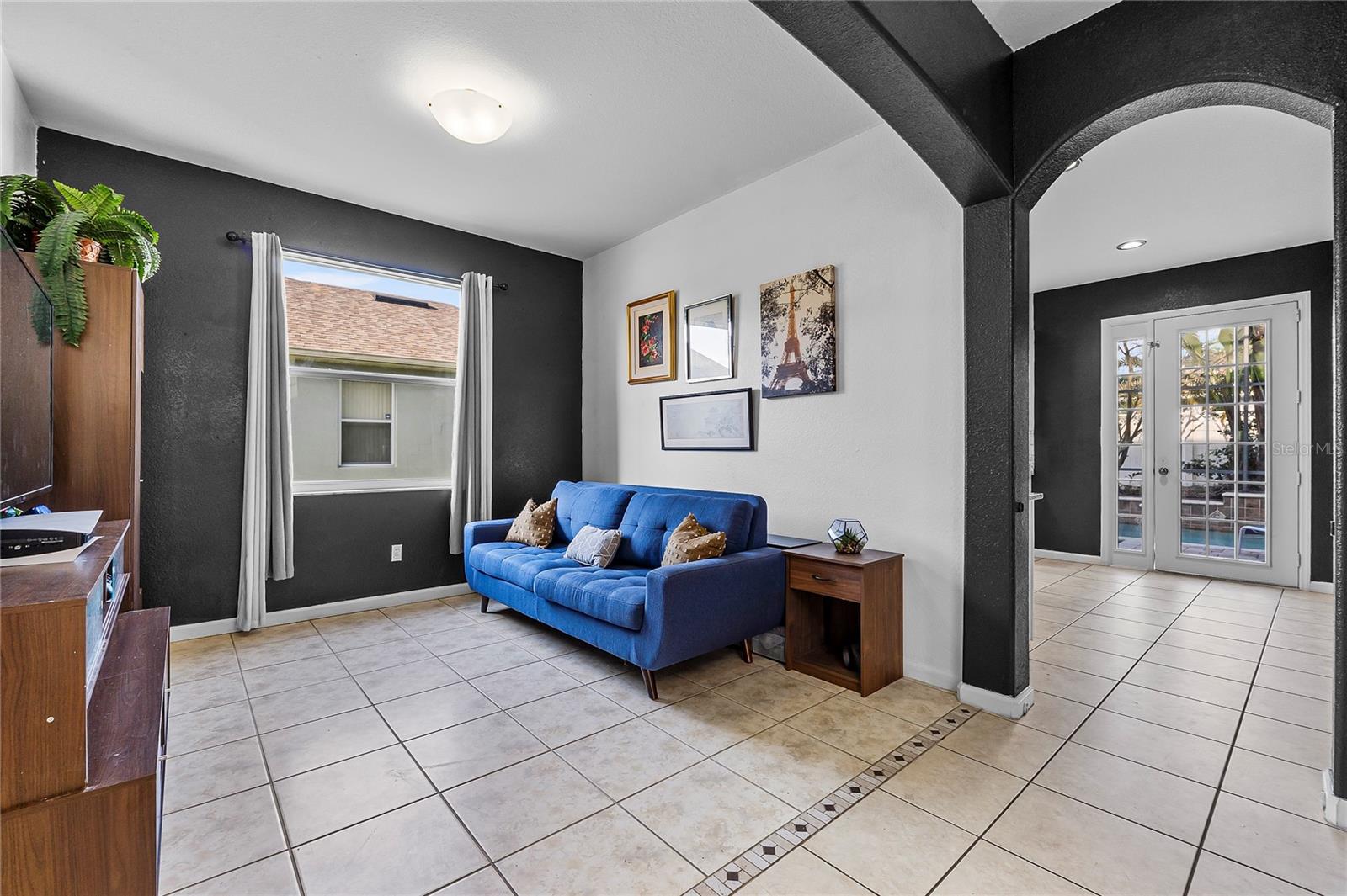 2933 WHITE CEDAR CIRCLE