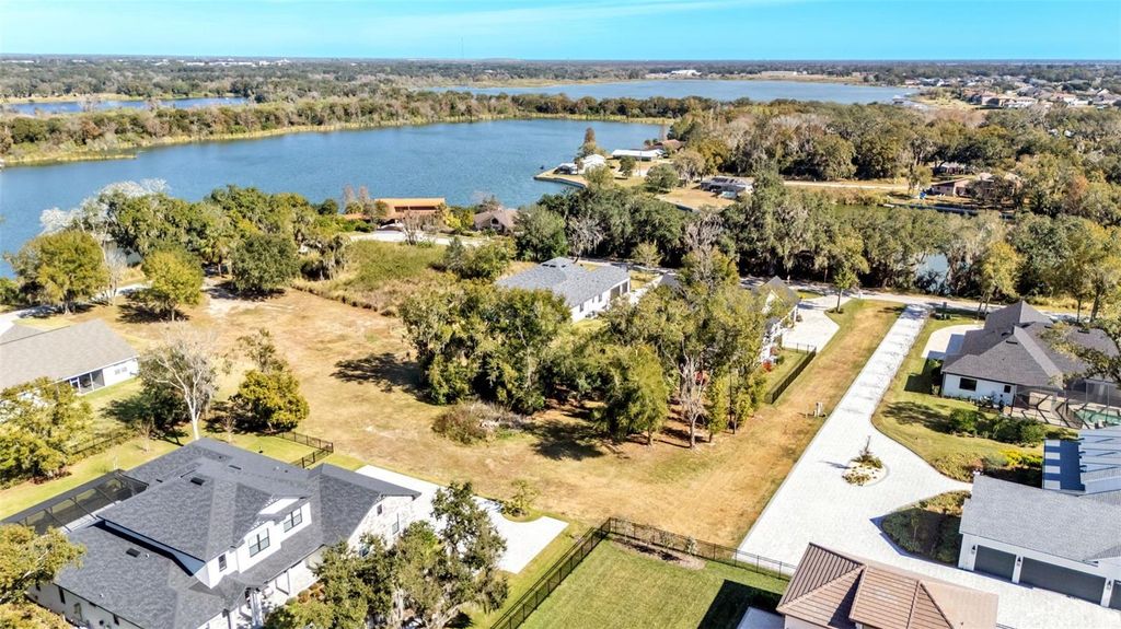 Photo of 5063 Cliffside Dr, Lakeland, FL 33812 (MLS # L4958839)