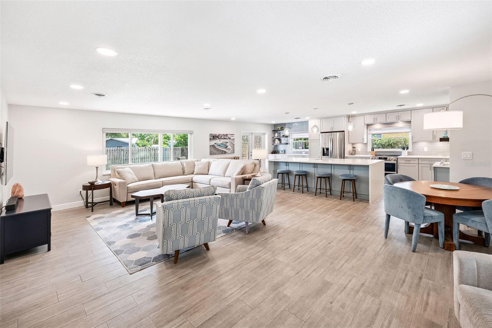 402 SAINT DUNSTAN WAY