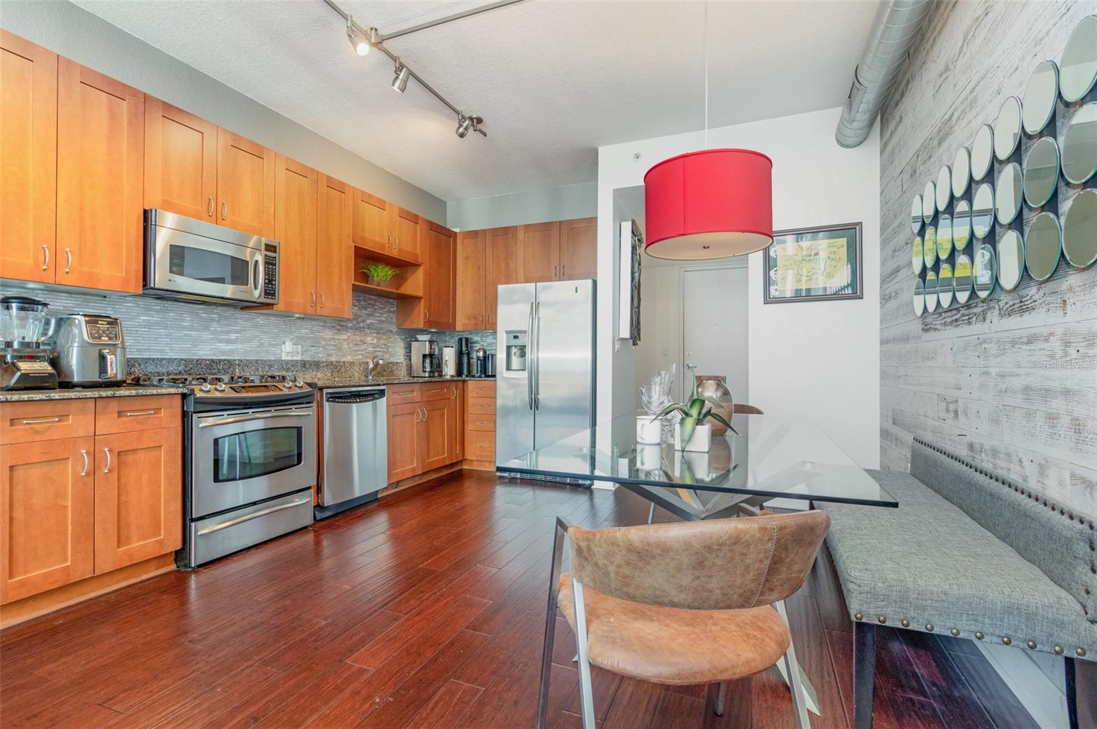 VUE/LK EOLA - Residential