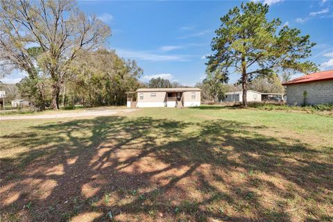 A home in LAKELAND