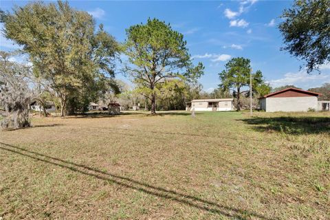 A home in LAKELAND