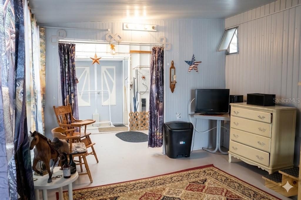 OAKS ROYAL MOBILE HOME SUB - Residential