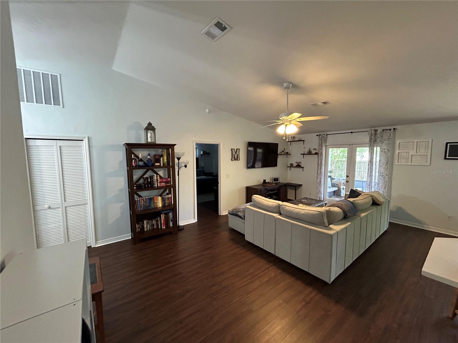 MILE RUN PH III UNIT G-1 REP - Residential