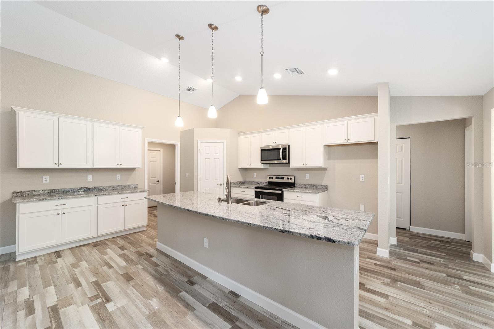 OCALA WATERWAY ESTATE - Residential