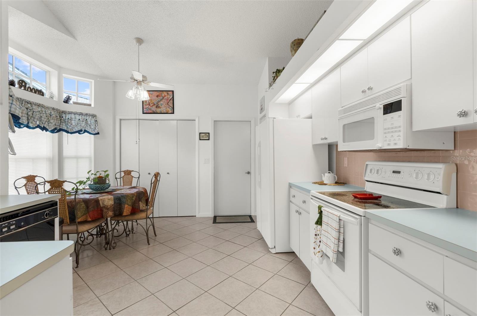 GLEN LAKES - Residential