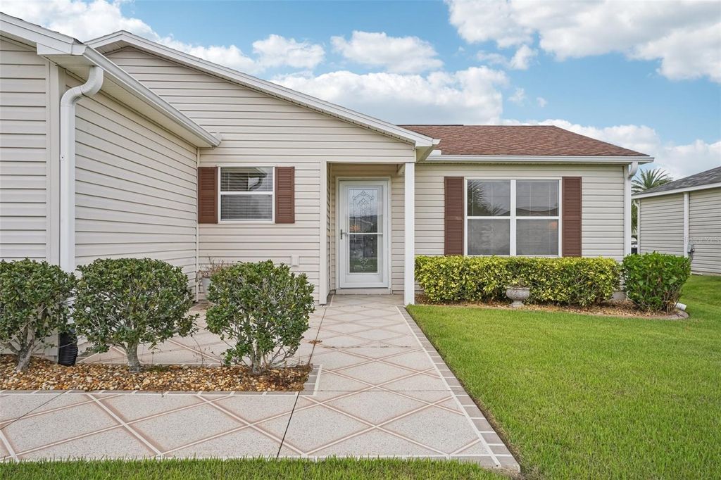 Photo of 2543 Raintree Drive, The Villages, FL 32162 (MLS # G5102556)