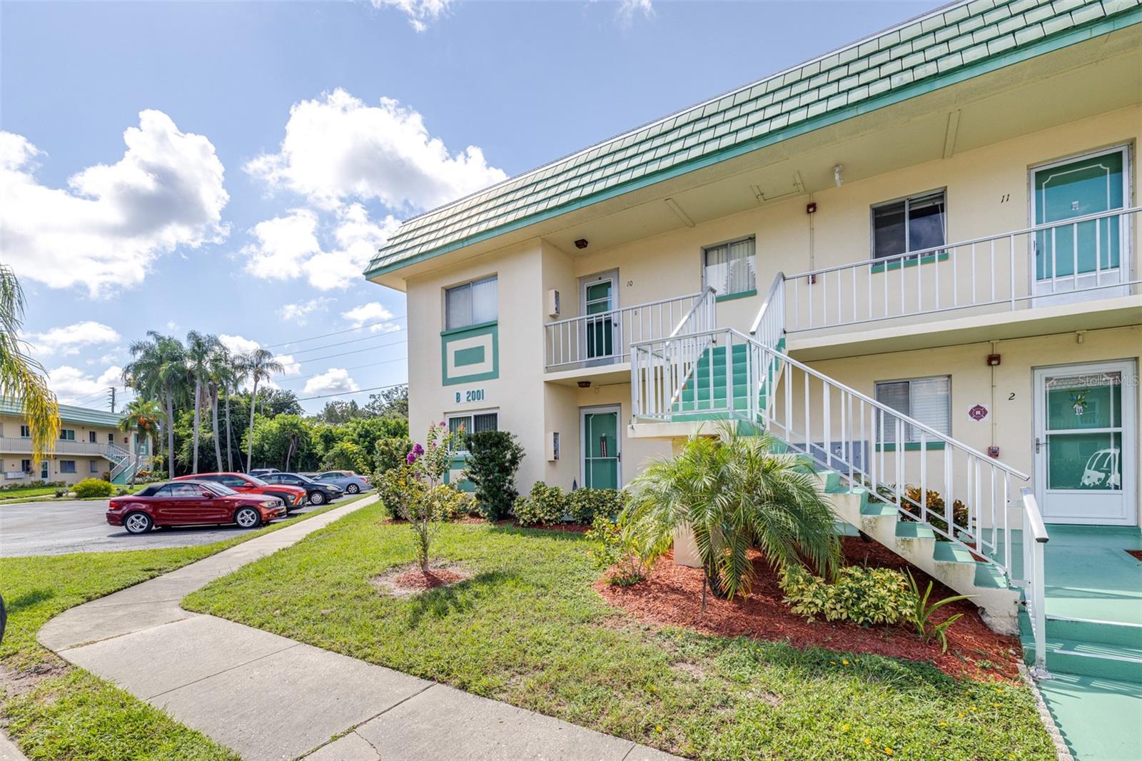 Welcome to this charming first-floor condo in the highly sought-after Greenbriar 55+ community of Clearwater, Florida. This cozy and private end unit features two nice sized bedrooms, each with its own walk-in closet, and two beautifully updated bathrooms designed for comfort and convenience.
The layout offers a warm, inviting feel with plenty of natural light throughout. Just steps from your door, you’ll find the laundry facilities, making daily living easy and hassle-free.
Greenbriar residents enjoy access to a welcoming clubhouse and sparkling community pool, perfect for socializing or relaxing under the Florida sun. The location couldn’t be better — just a quick drive to local hospitals, shopping at the mall, and the award-winning Gulf beaches.