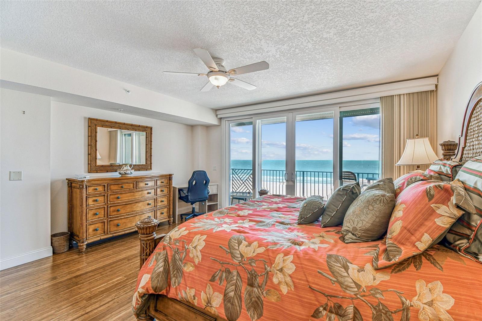 WESTVIEW GRANDE CONDO, THE - Residential