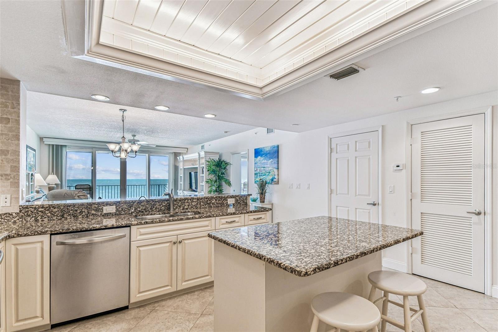 WESTVIEW GRANDE CONDO, THE - Residential