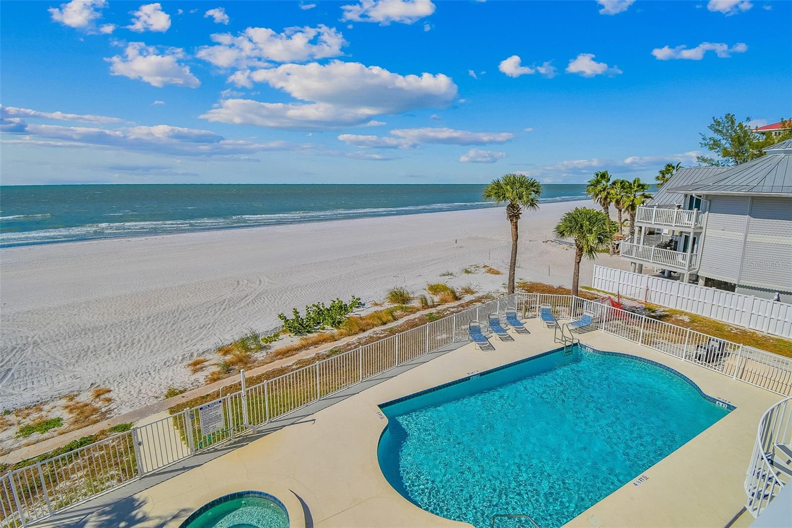 WESTVIEW GRANDE CONDO, THE - Residential