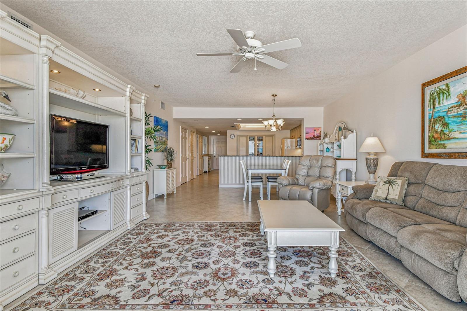 WESTVIEW GRANDE CONDO, THE - Residential