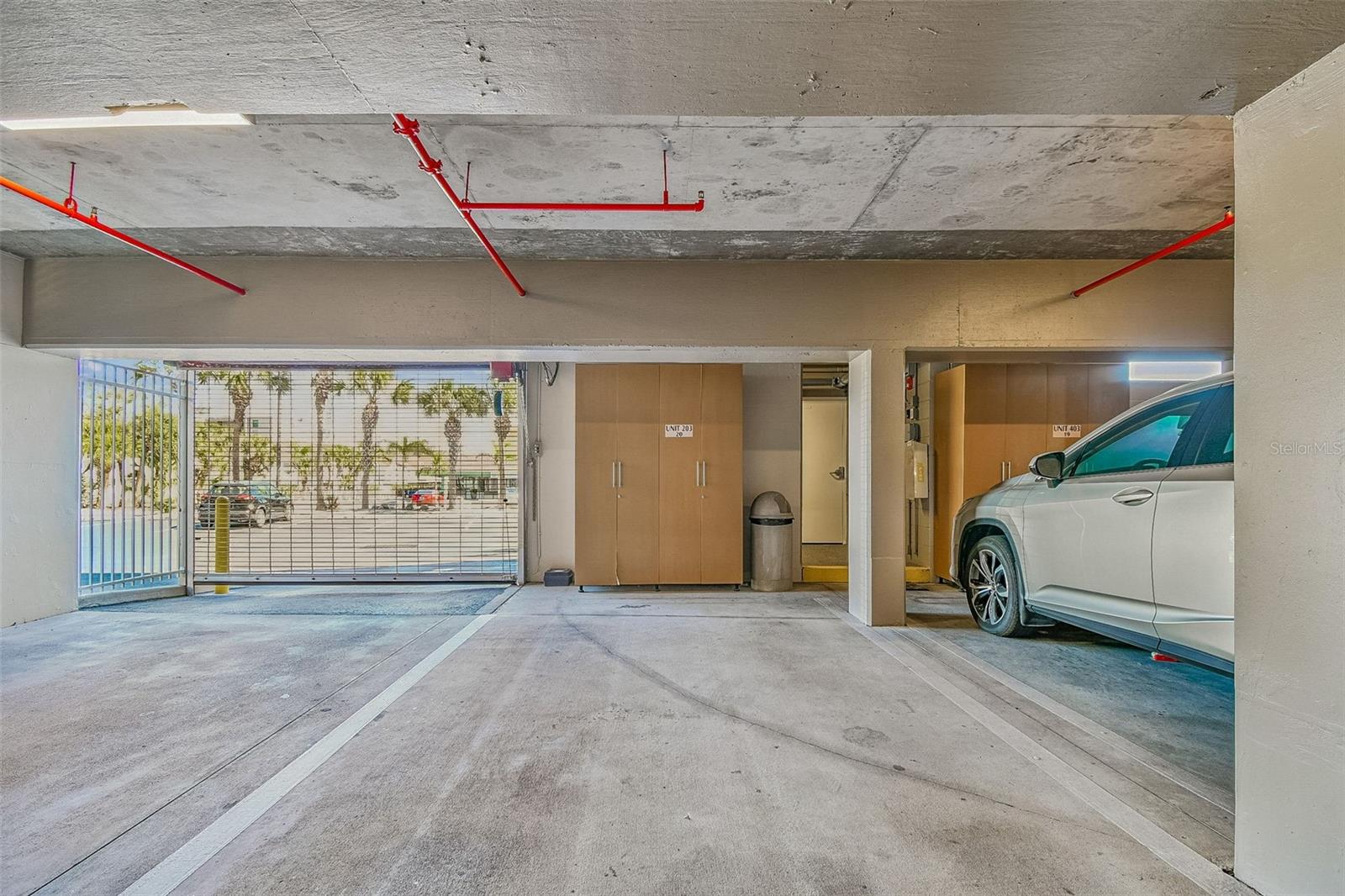 WESTVIEW GRANDE CONDO, THE - Residential