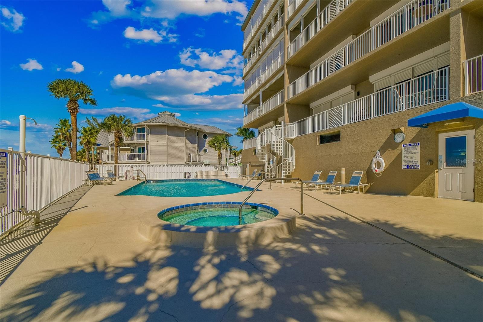 WESTVIEW GRANDE CONDO, THE - Residential