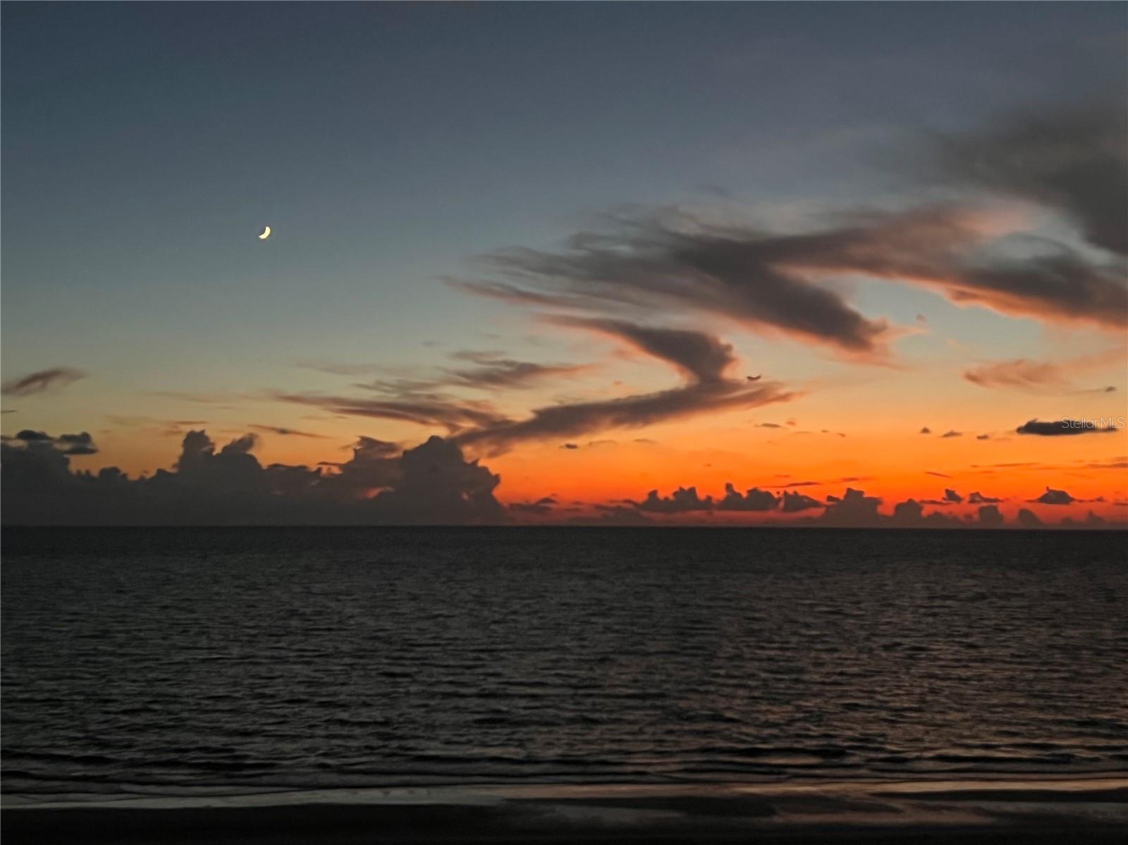 WESTVIEW GRANDE CONDO, THE - Residential