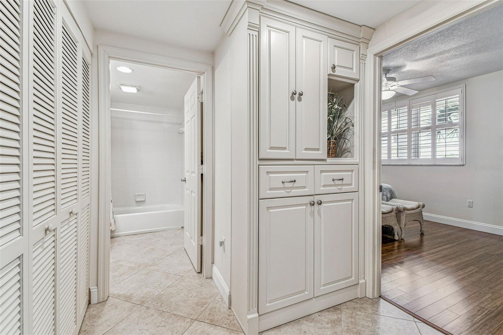 WESTVIEW GRANDE CONDO, THE - Residential