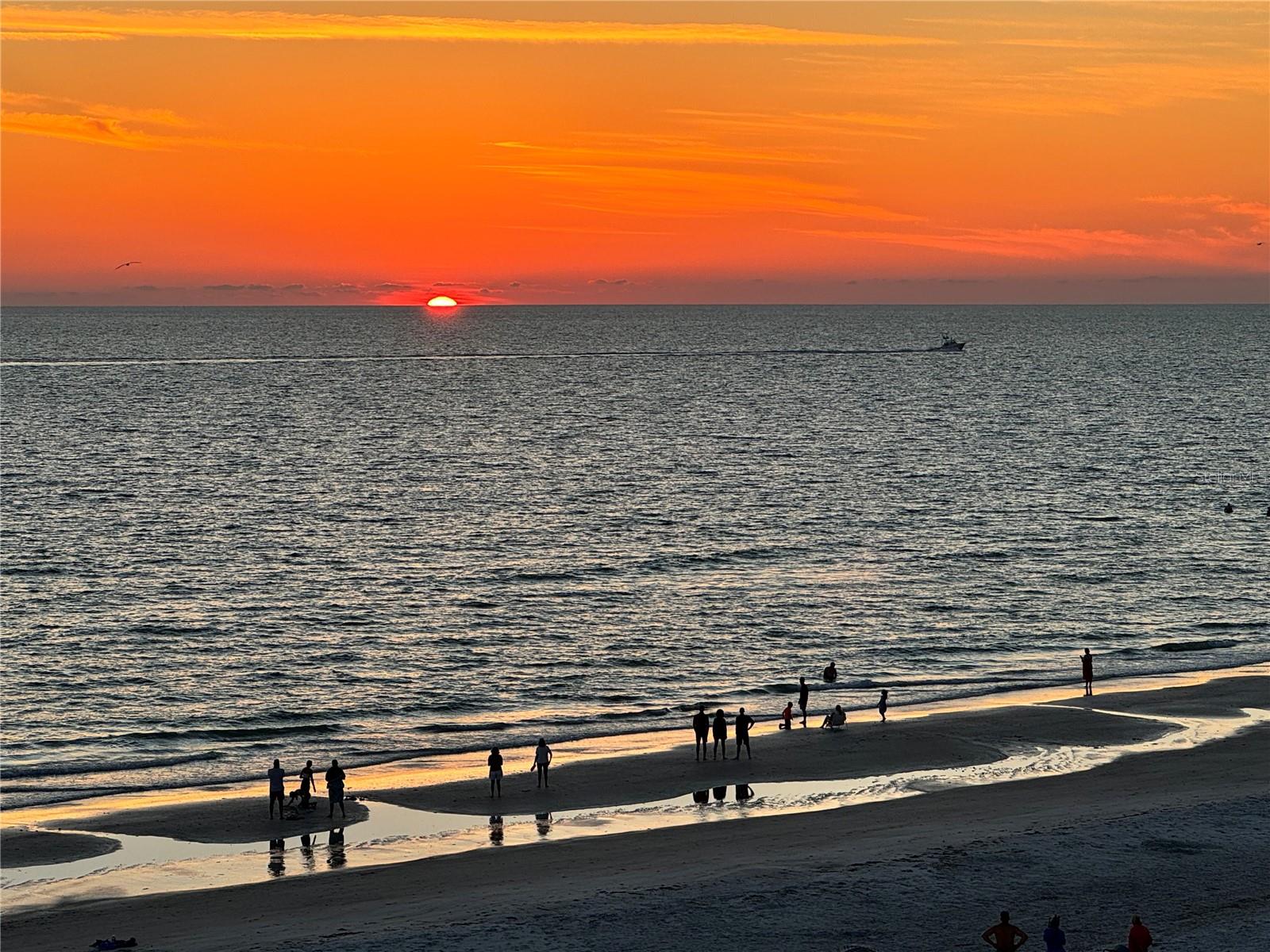 WESTVIEW GRANDE CONDO, THE - Residential