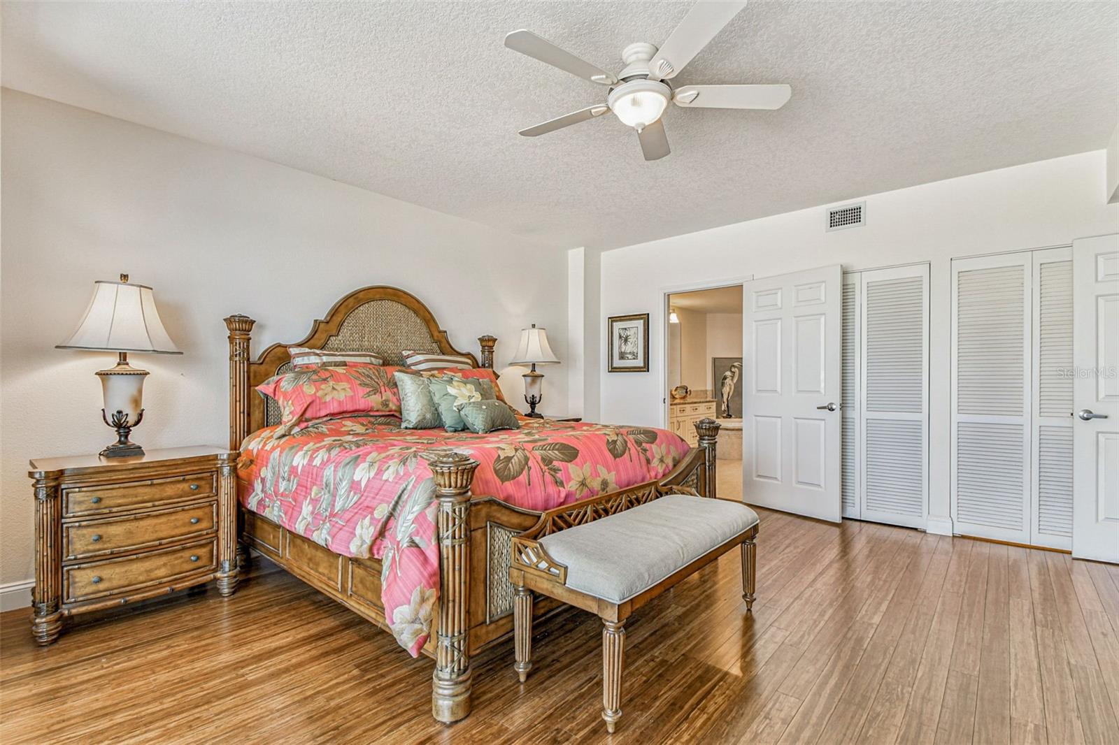 WESTVIEW GRANDE CONDO, THE - Residential